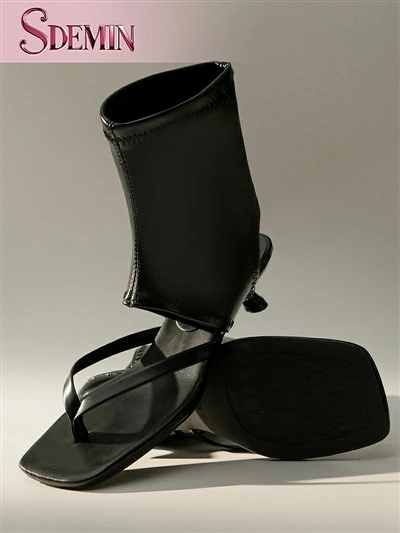 Offene Sommerstiefeletten